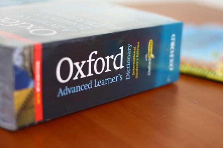 Cambridge advanced learner's dictionary là tài liệu gồm các định nghĩa rõ ràng và nổi bật giúp người dùng thực hiện thao tác tra cứu nhanh và dễ dàng nhất.